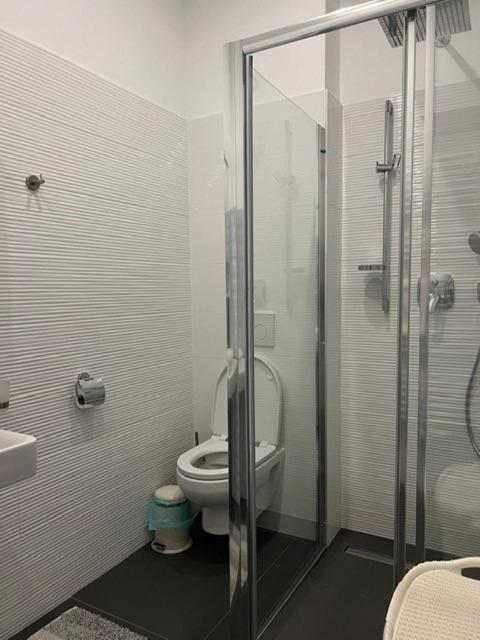New Westbahnhof Apartament Wiedeń